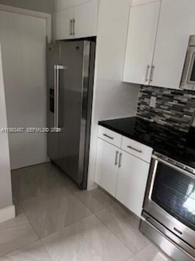 Building Photo - 11712 SW 13th St