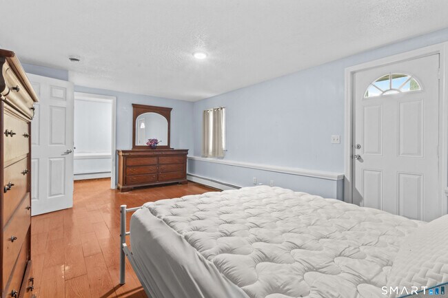 Building Photo - 92 Hilldale Rd