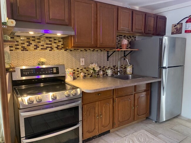 Building Photo - 270 N 1st Ave