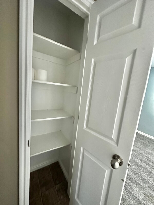 Building Photo - 1976 80 N