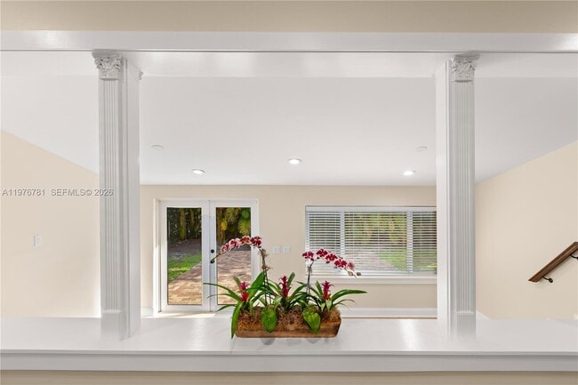 Building Photo - 140 Santander Ave