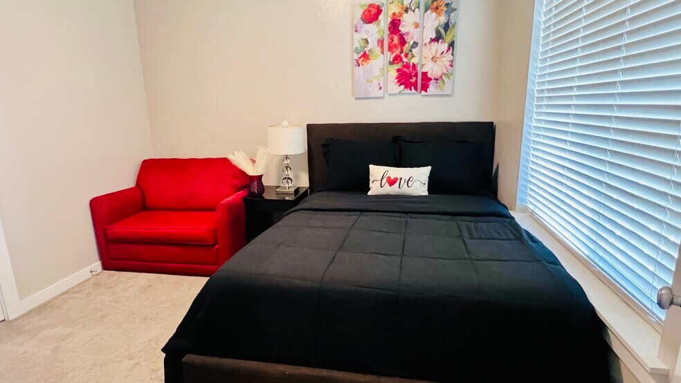 Building Photo - 1123 Drexel Hill Ave