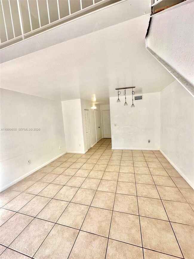 Building Photo - 8550 SW 109th Ave