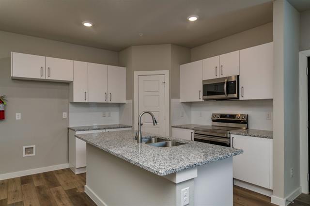 Building Photo - 721 Harvest Moon Dr