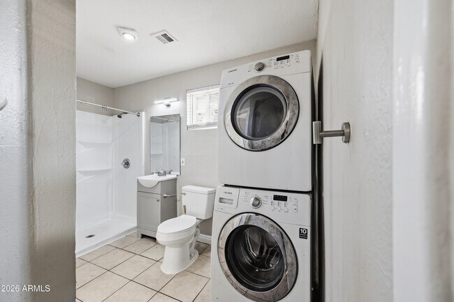 Building Photo - 5206 W Ocotillo Rd
