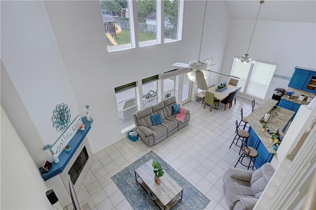 Building Photo - 14126 River Rock Dr