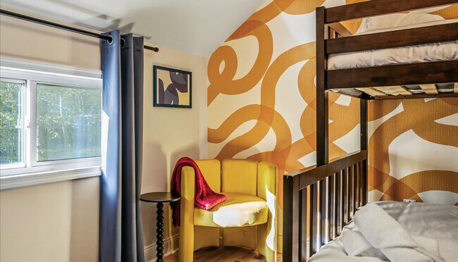 Building Photo - 223 Paxinos Dr