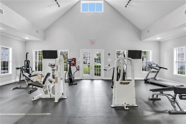 Building Photo - 430 GILMAN Pl