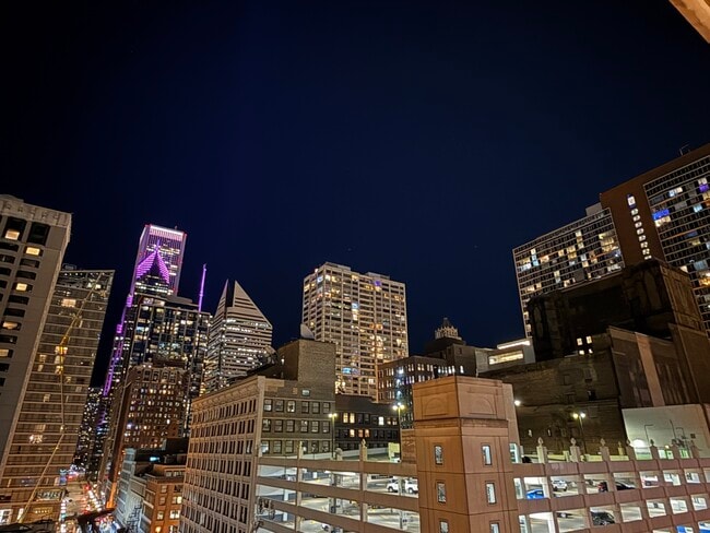 Building Photo - 200 N Dearborn St