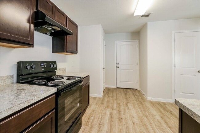 Building Photo - 13806 Spring Meadows Ct