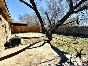 Building Photo - 10726 S Shaenridge