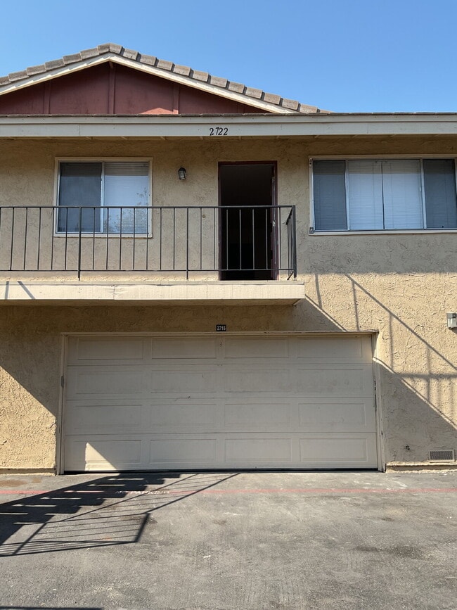 Building Photo - "Discover Coastal Living: Spacious 3-Bed, ...