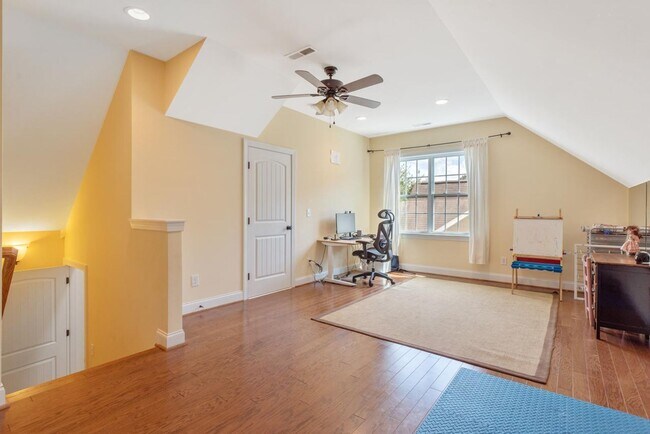 Building Photo - Gorgeous Wake Forest Home!