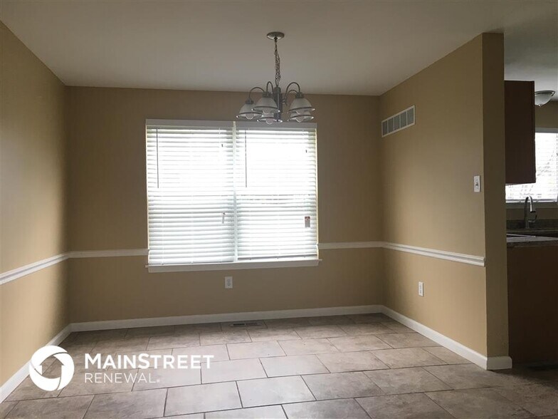 Building Photo - 14319 Riverfront Dr