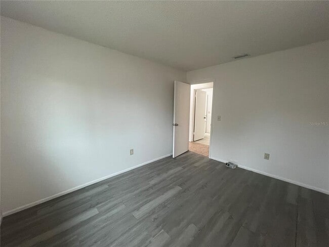 Building Photo - 3703 Suburban Ln