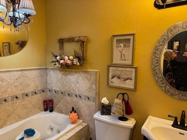 Building Photo - 245 N Clover St