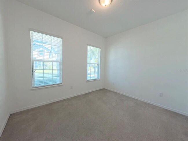 Building Photo - 12676 Salomon Cove Dr