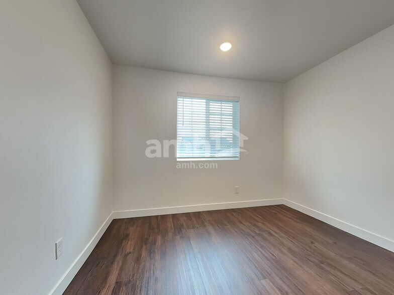 Building Photo - 7920 Selah St SW