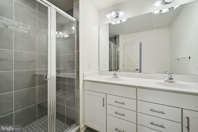 Building Photo - 315 Buckeye Cir