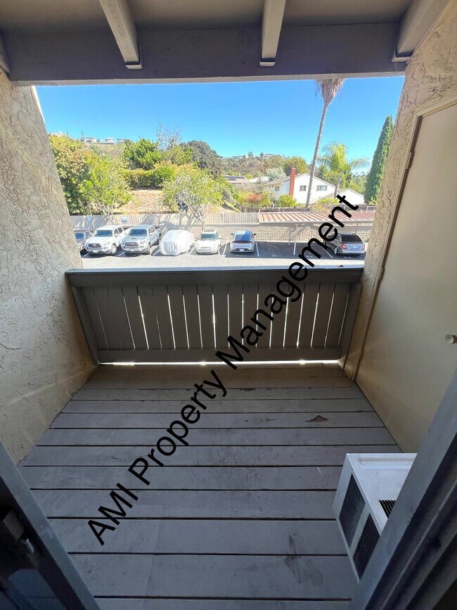 Building Photo - 1/2 OFF 1ST MONTH"S RENT!! MOVE IN BY DECEMBER 1ST!!