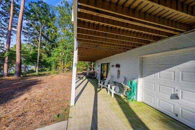 Building Photo - 126 Parks Mill Dr