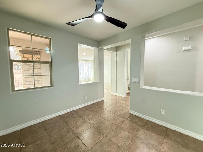 Building Photo - 2472 E Mead Dr