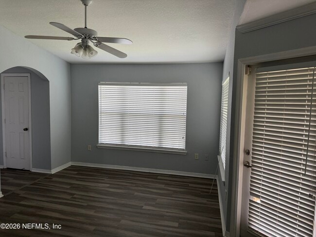 Building Photo - 7800 Point Meadows Dr