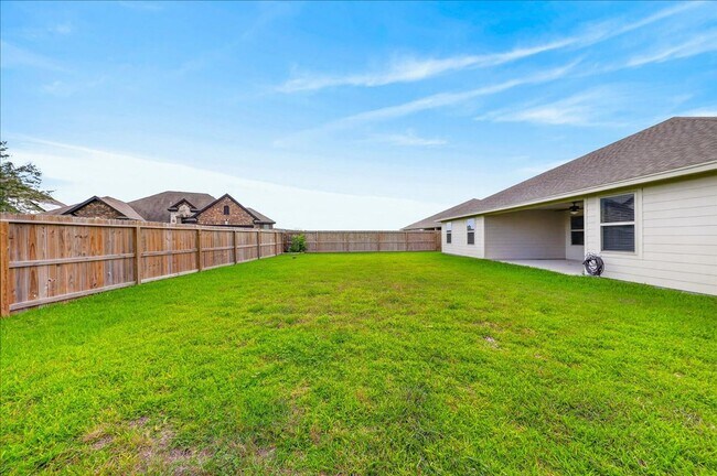 Building Photo - 7938 Rancho Vista Blvd E