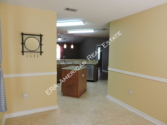 Building Photo - 9971 Parker Lake Cir