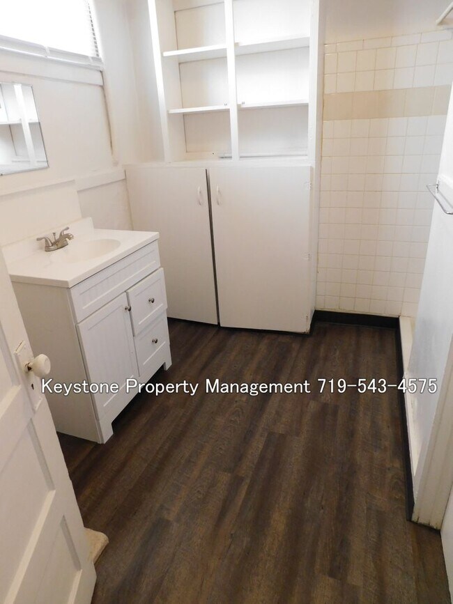 Building Photo - $400 Off 1st Month! Affordable Studio Apartment – $800