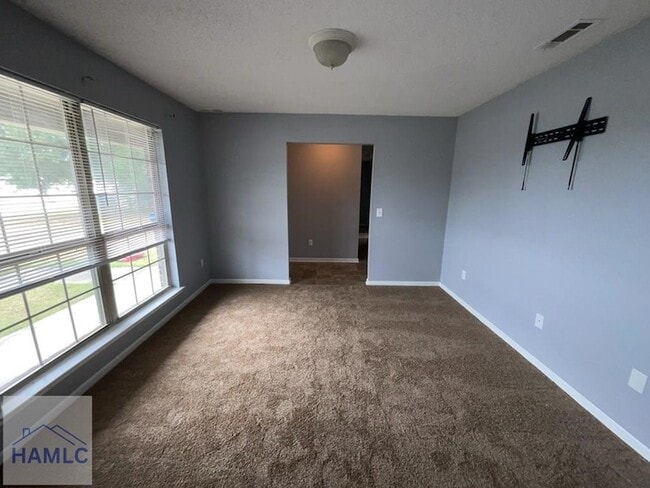 Building Photo - 215 Bridgemont Way