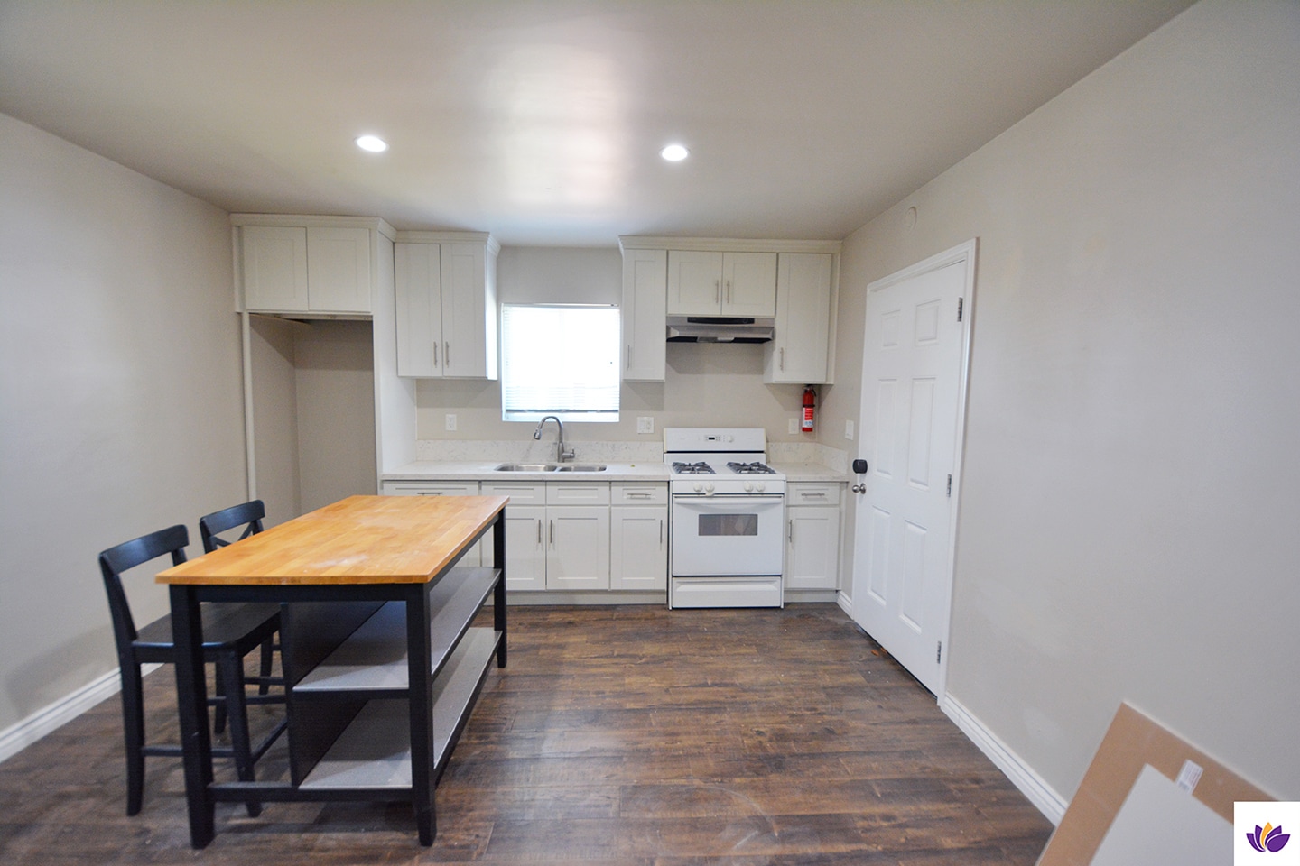 Building Photo - 9616 Gerald Ave