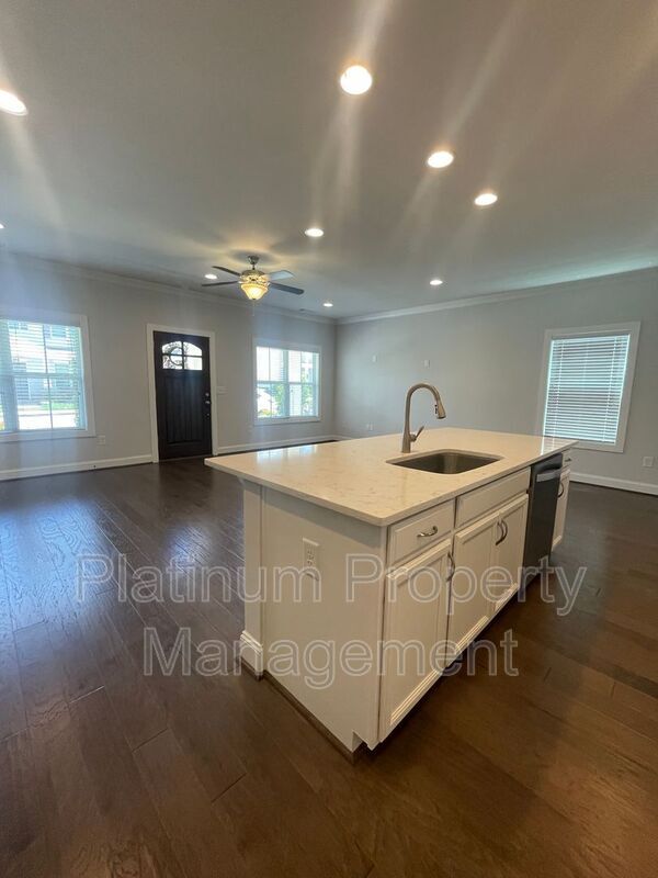 Building Photo - 2312 Echelon Ln