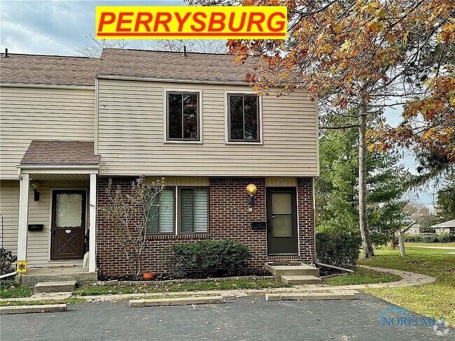 Building Photo - 2 Meadowbrook Dr