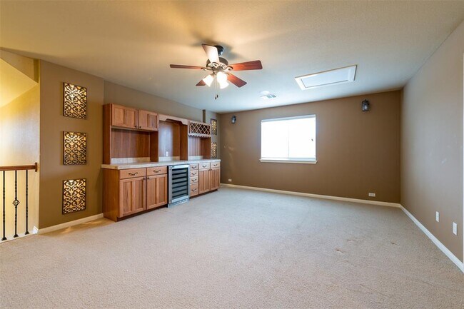 Building Photo - 14305 Broadwinged Hawk Dr