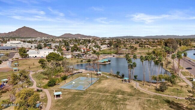 Building Photo - 2529 N Miller Rd