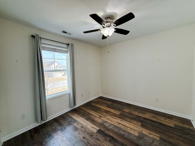 Building Photo - 164 Ladden Ln