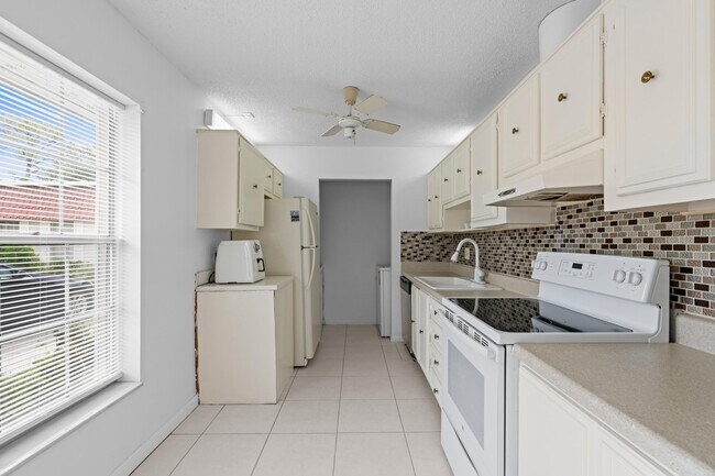 Building Photo - 315 Cape Cod Cir