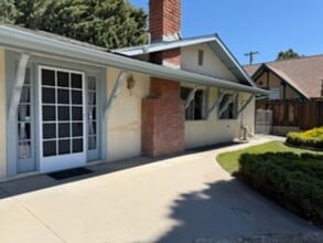 Building Photo - Move-In Ready Mountain Retreat with Garage Near Frazier Park & Los Padres Forest