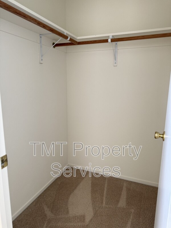 Building Photo - 2742 La Purisima Ave