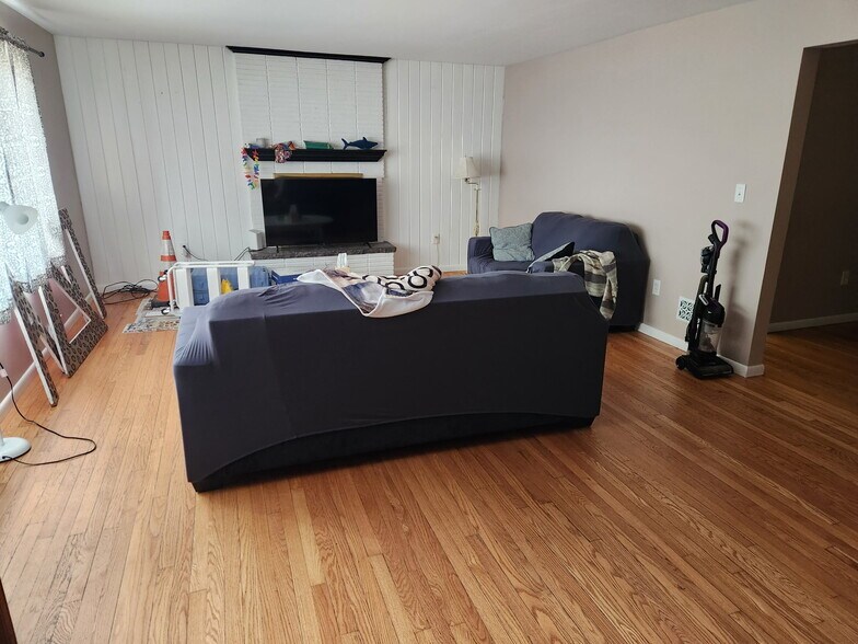 Building Photo - 168 Spear St