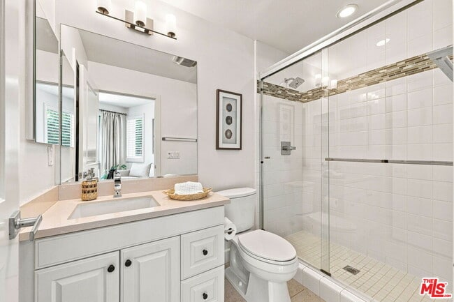 Building Photo - 12876 S Seaglass Cir