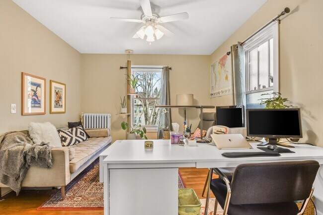 Building Photo - 1319 Rutledge St