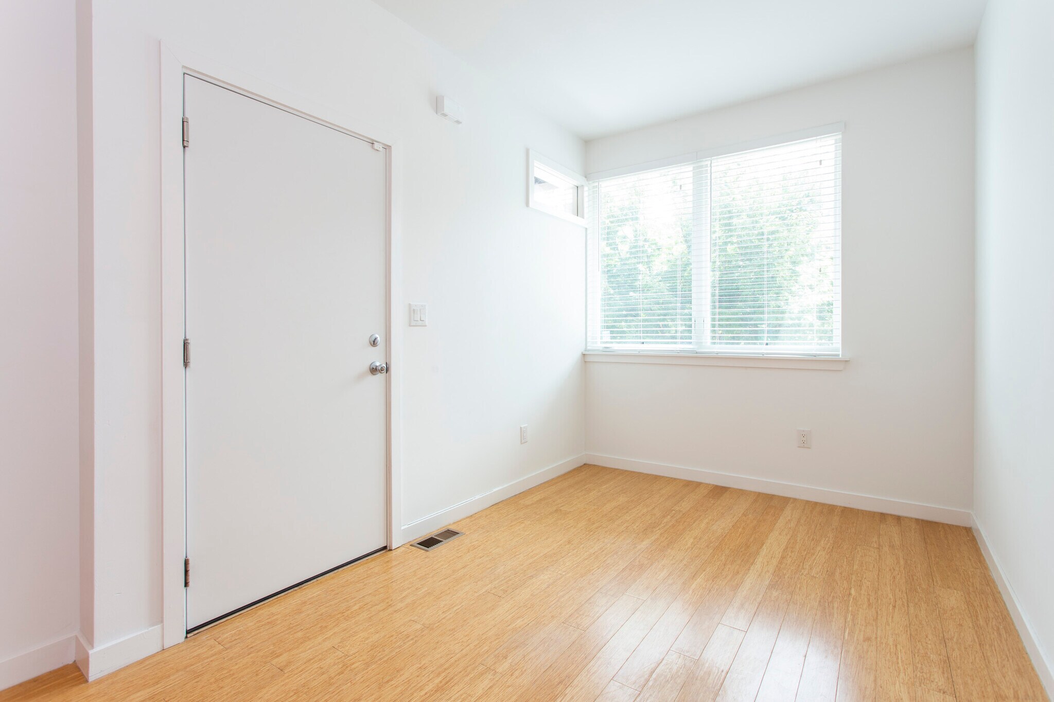 Building Photo - 1519 Ogden St