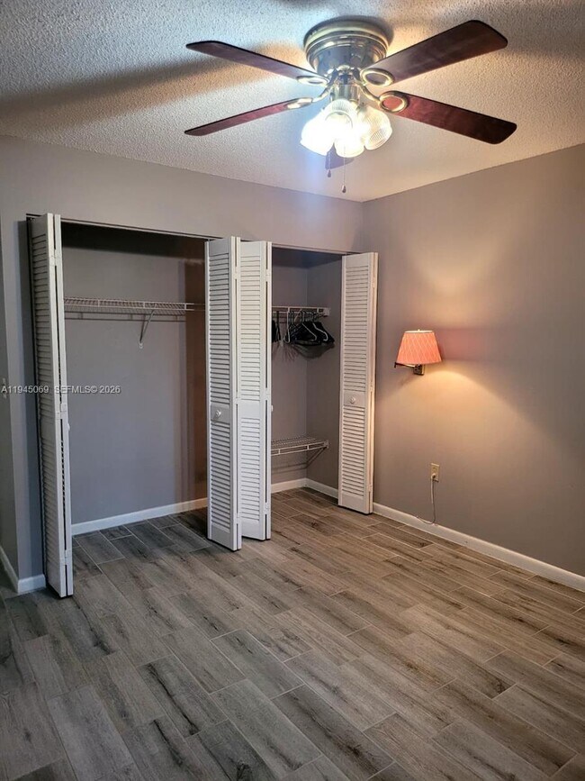 Building Photo - 4832 Esedra Ct