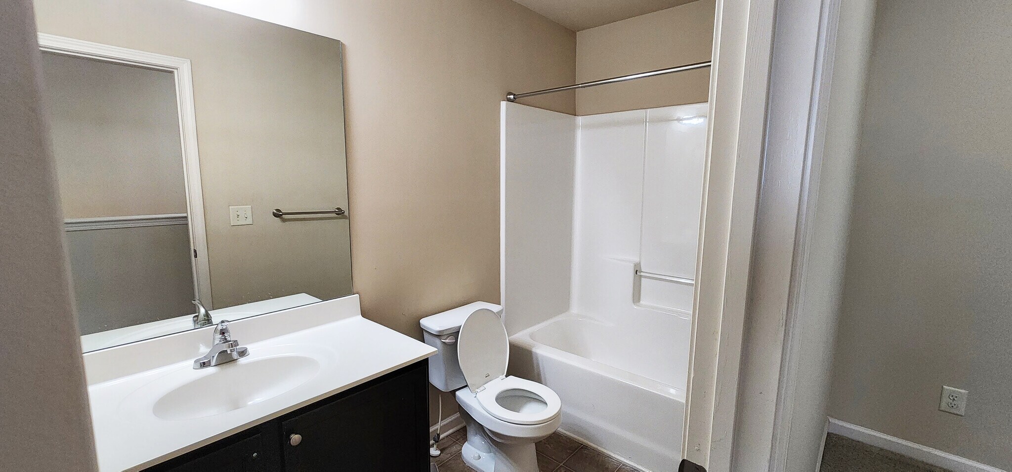 Building Photo - 119 Gloster Park Ct