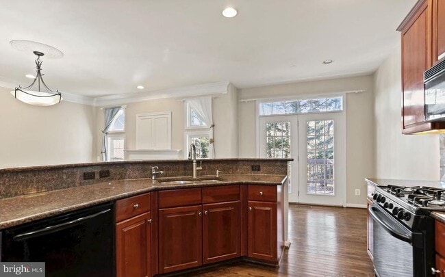 Building Photo - 4050 Timber Oak Trl
