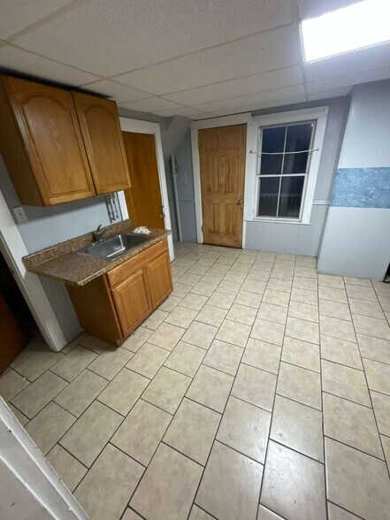 Building Photo - 29 Morris St