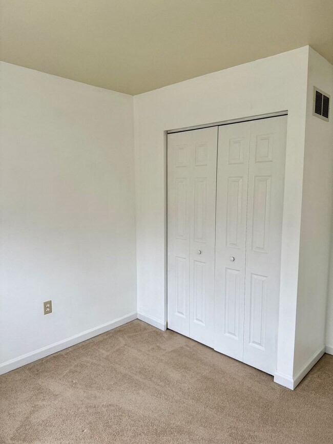 Building Photo - 678 ROCKWOOD DRIVE ELIZABETHTOWN, PA 17022