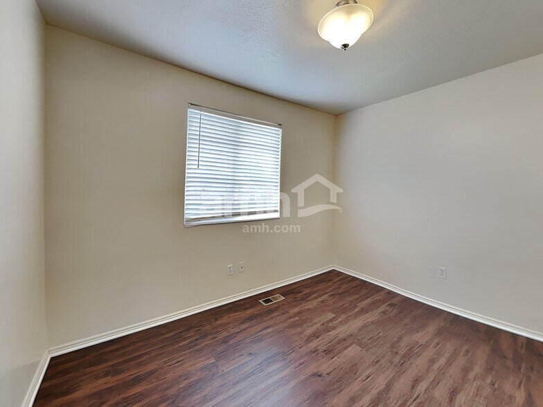 Building Photo - 1738 N 2275 W